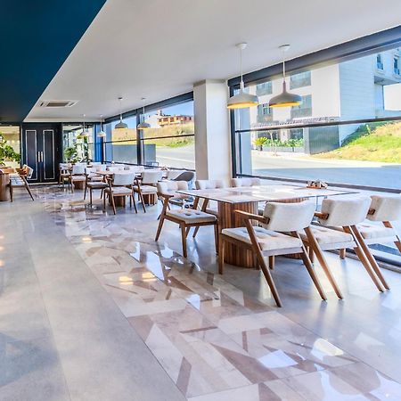 Heaven Premium Hotel Restaurant & Airport Shuttle Arnavutkoy Esterno foto