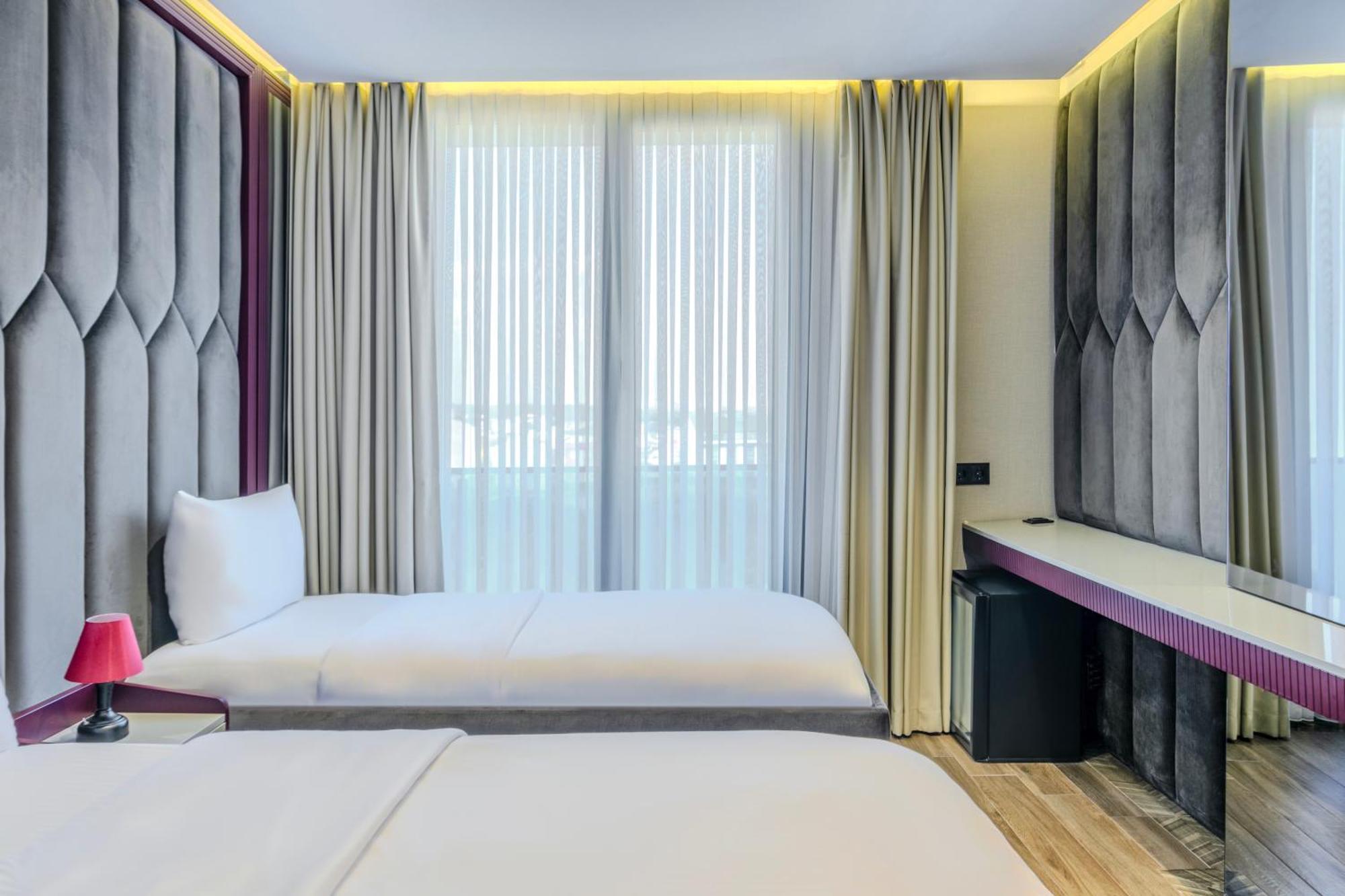 Heaven Premium Hotel Restaurant & Airport Shuttle Arnavutkoy Esterno foto