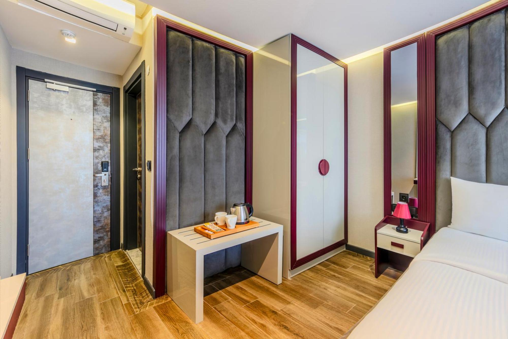 Heaven Premium Hotel Restaurant & Airport Shuttle Arnavutkoy Esterno foto