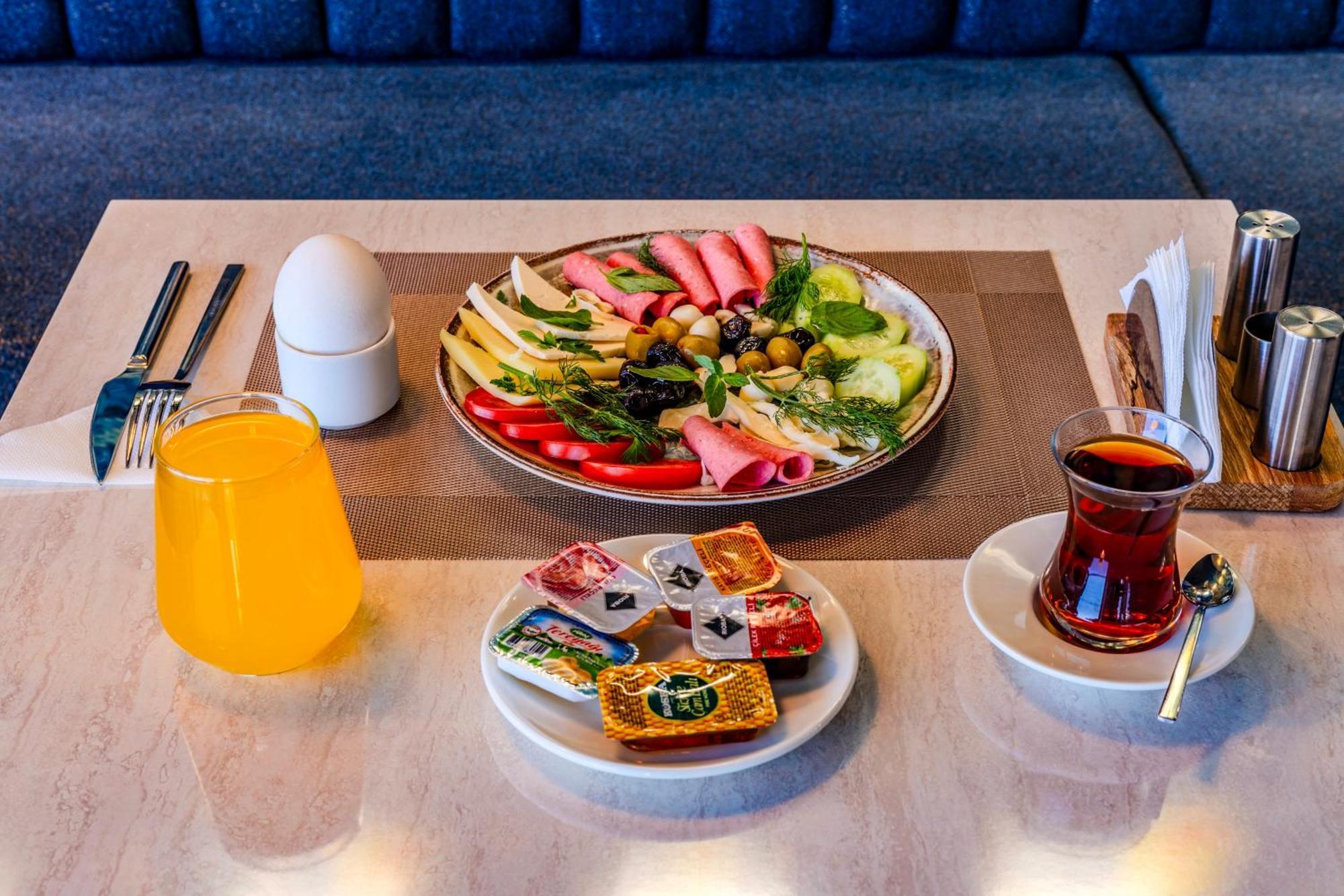 Heaven Premium Hotel Restaurant & Airport Shuttle Arnavutkoy Esterno foto