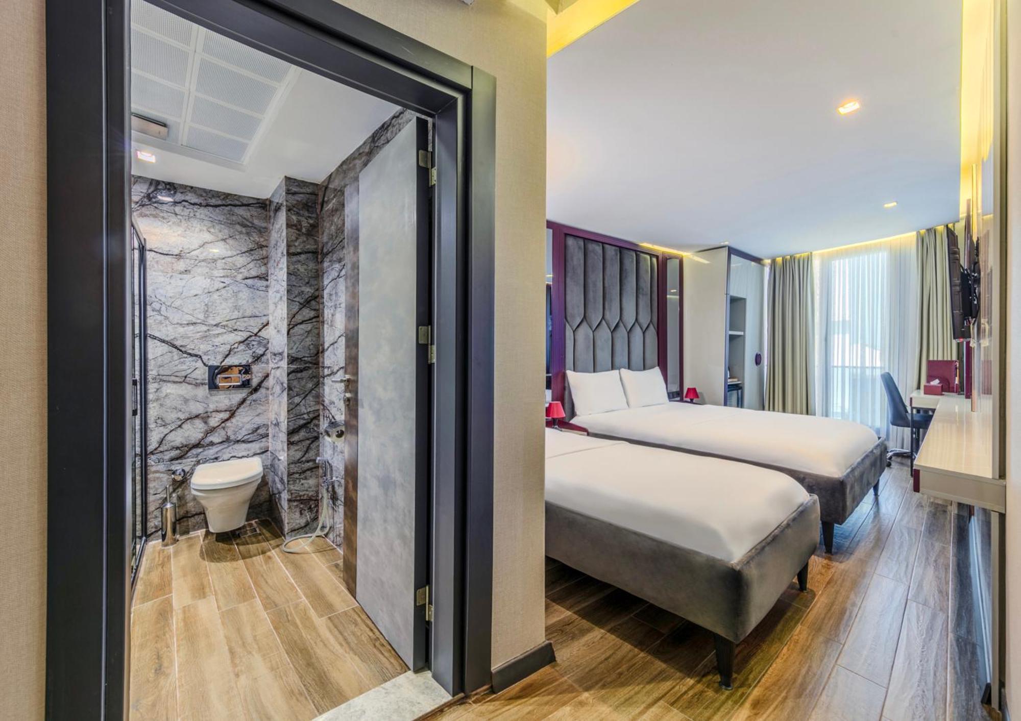 Heaven Premium Hotel Restaurant & Airport Shuttle Arnavutkoy Esterno foto