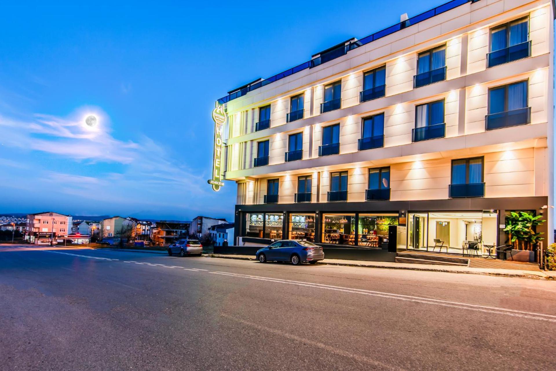 Heaven Premium Hotel Restaurant & Airport Shuttle Arnavutkoy Esterno foto